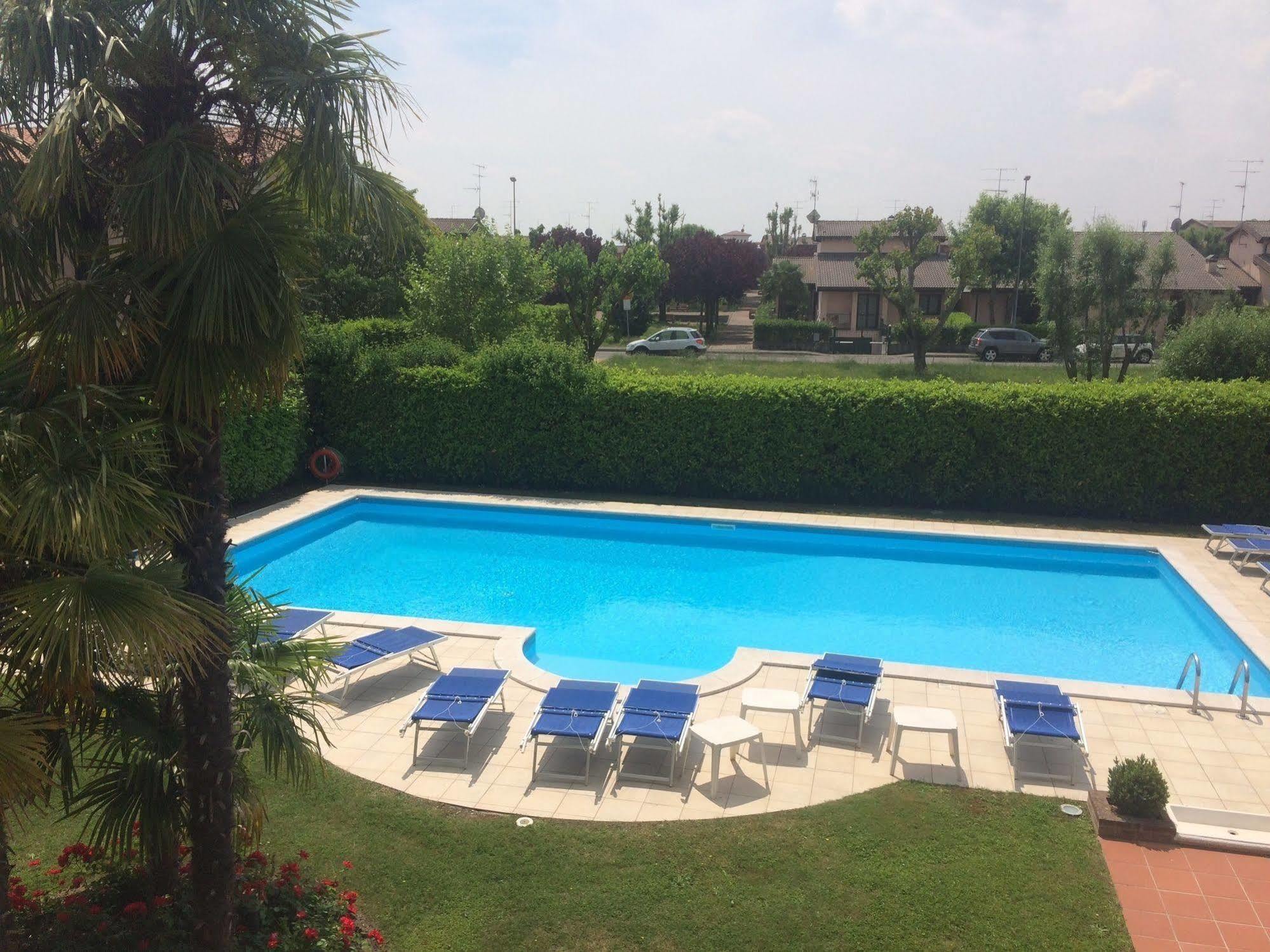 Hotel Bolero Sirmione Exterior photo